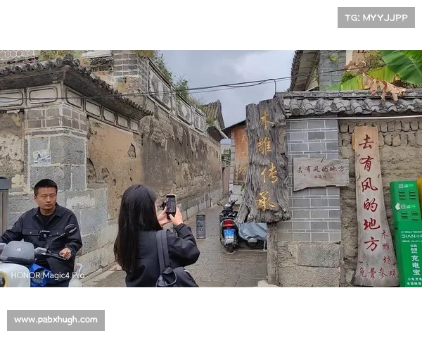 《亲身经历:在古镇旅游时遭遇怪事,奉劝大家避开这些地方!》 《亲身经历:在古镇旅游时遭遇怪事,奉劝大家避开这些地方!》
